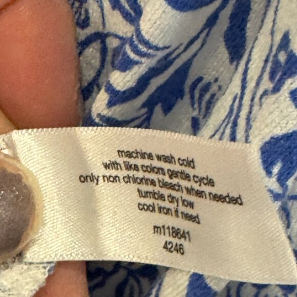 Lane Bryant 18/20 White with Blue Floral Tank Top EUC Casual Beach Sleeveless - Picture 7 of 7